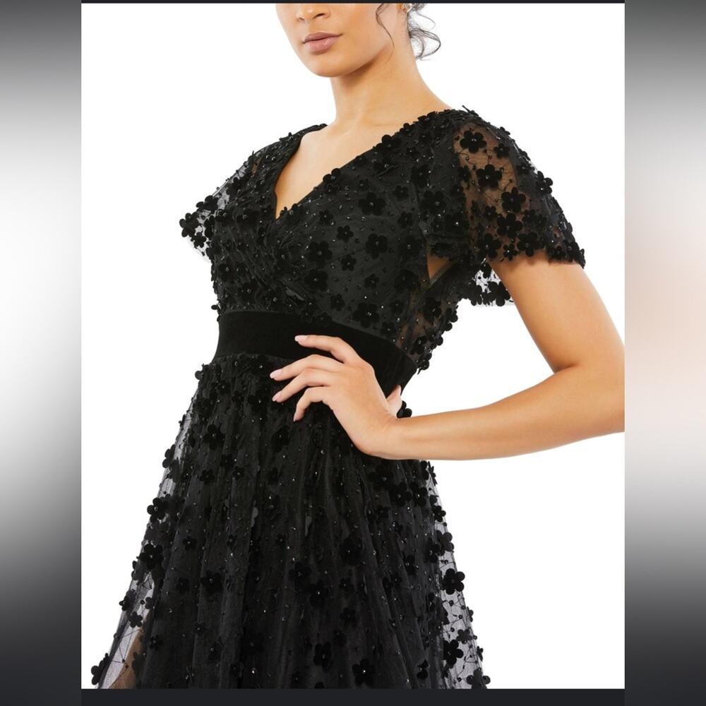 Mac Duggal EMBELLISHED BUTTERFLY SLEEVE VELVET HEM MIDI DRESS - Picture 2 of 13